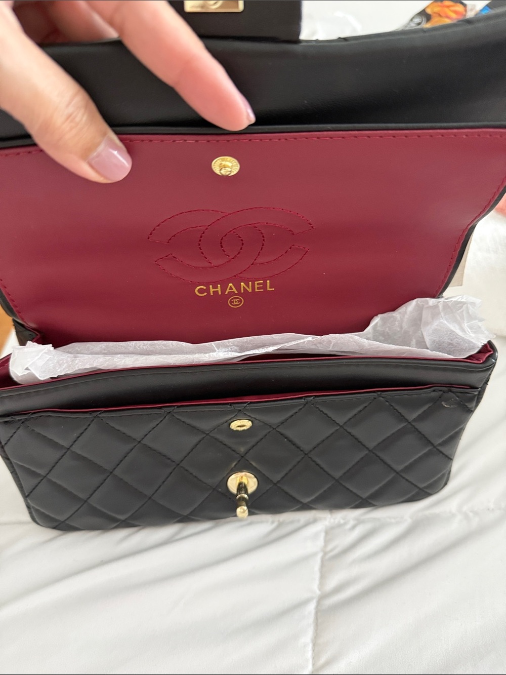 Black Quilted Lambskin Shoulder Bag with Gold Chain - Picture 3 of 8
